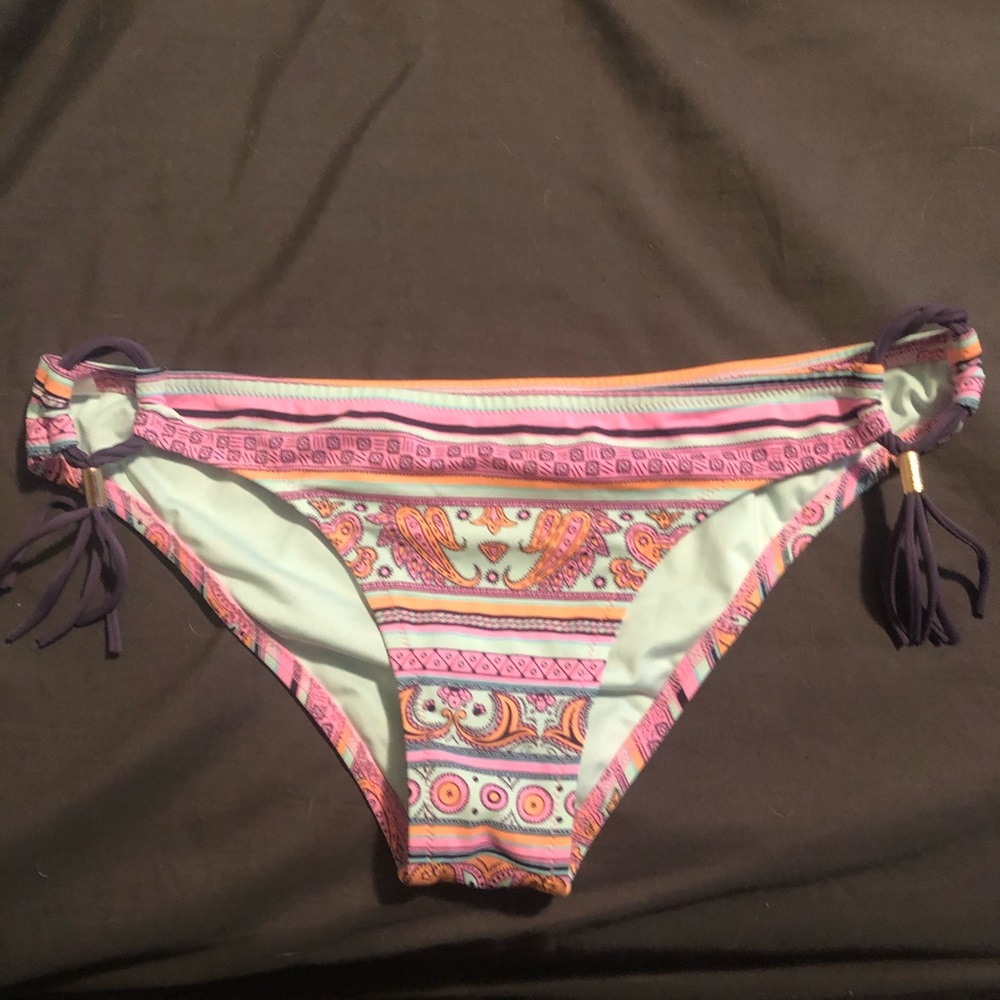 Bikini bottoms